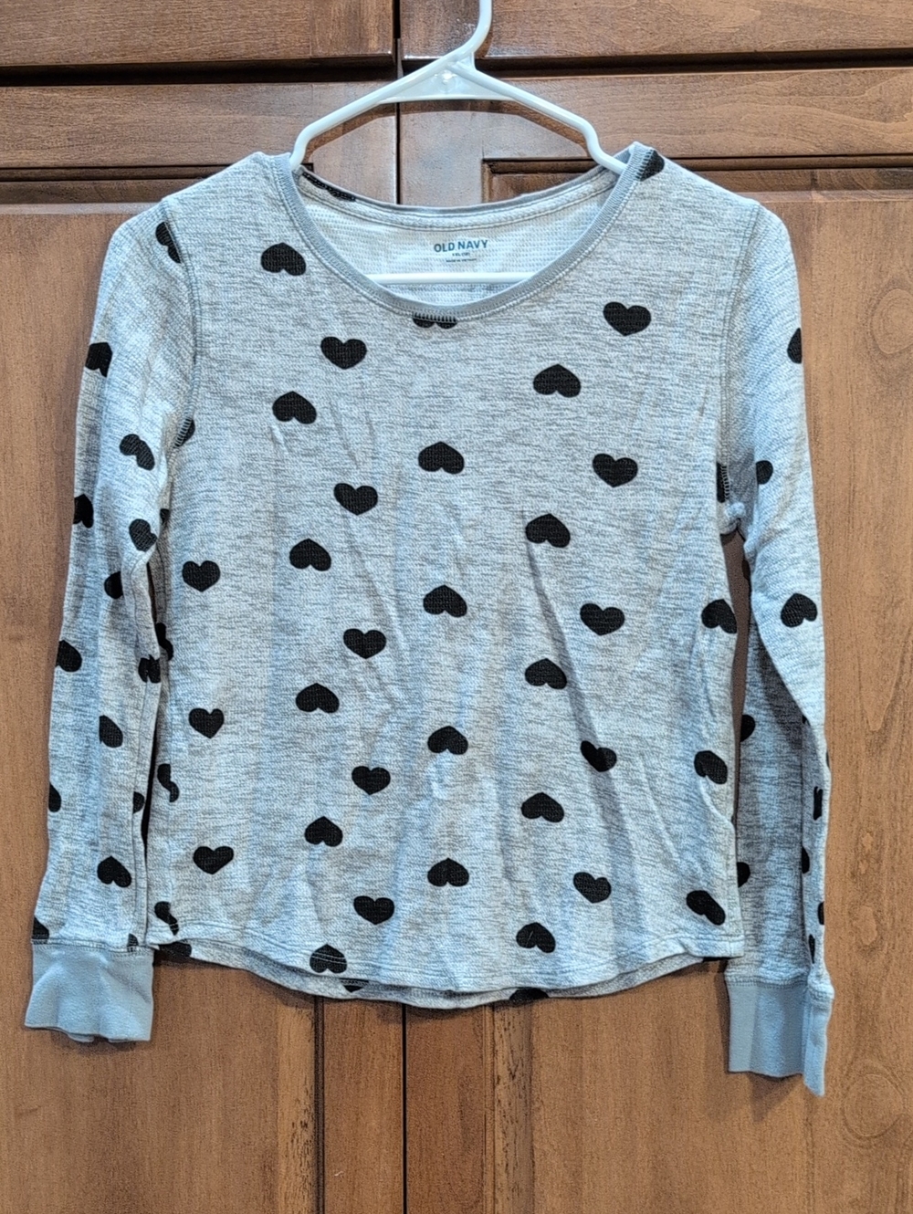 Old Navy Light Gray Long-Sleeve Tee with Black Heart Print